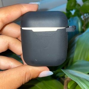 Apple AirPods 2 Charger w/ Black Case
